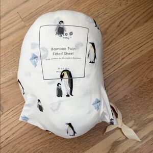 Kyte BABY Bamboo Twin Sheet with Penguin Design